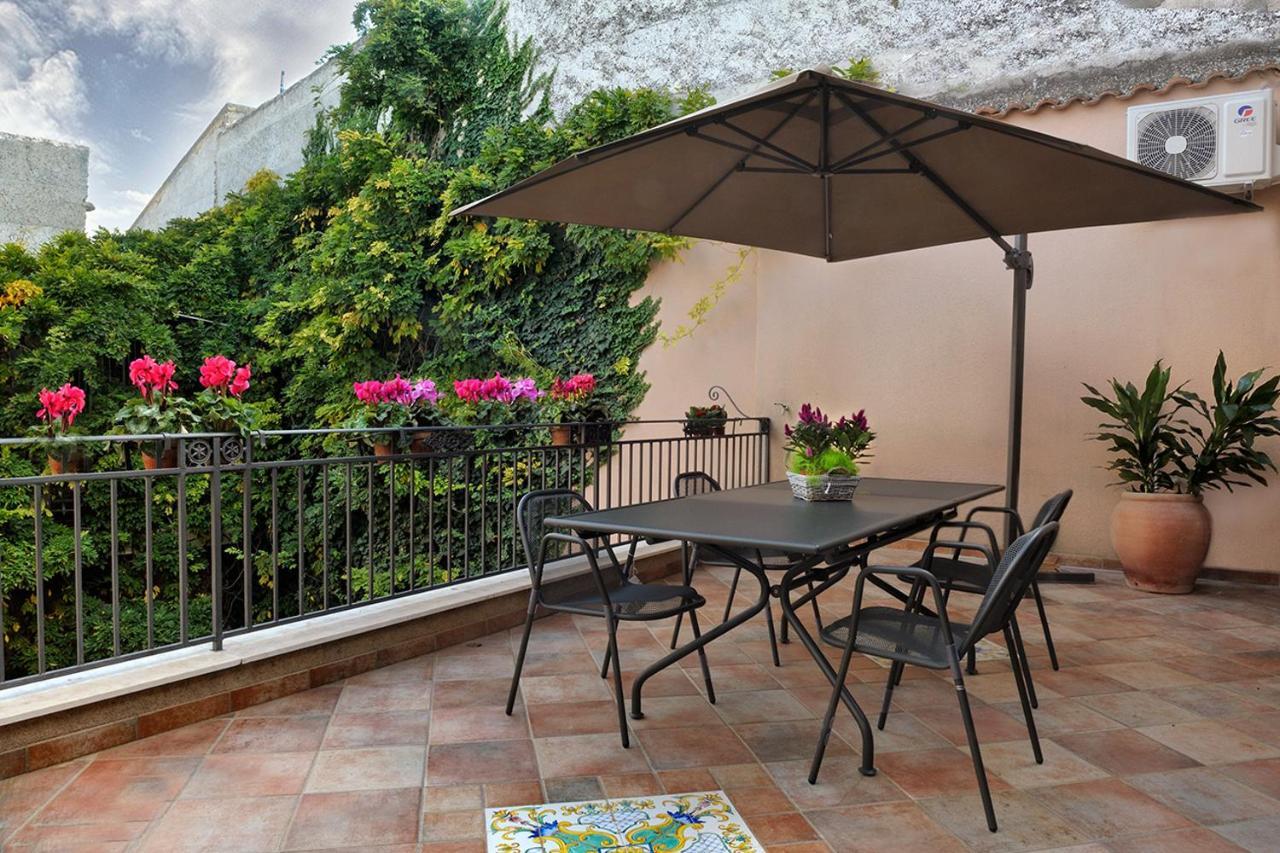 Palazzo Bella Bed and Breakfast Campobello di Licata Εξωτερικό φωτογραφία